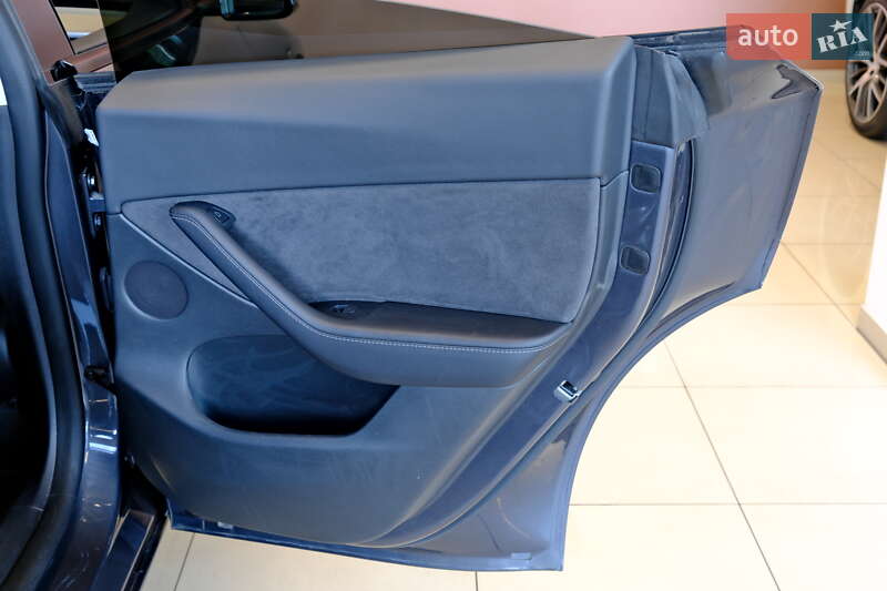 Позашляховик / Кросовер Tesla Model Y 2023 в Одесі
