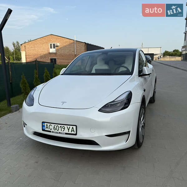 Tesla Model Y 2021