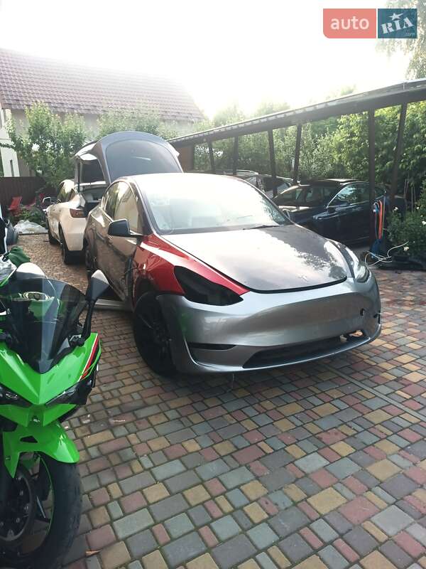 Внедорожник / Кроссовер Tesla Model Y 2023 в Киеве фото 35 Внедорожник / Кроссовер Tesla Model Y 2023 в Киеве