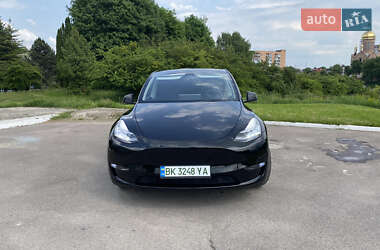 Позашляховик / Кросовер Tesla Model Y 2022 в 