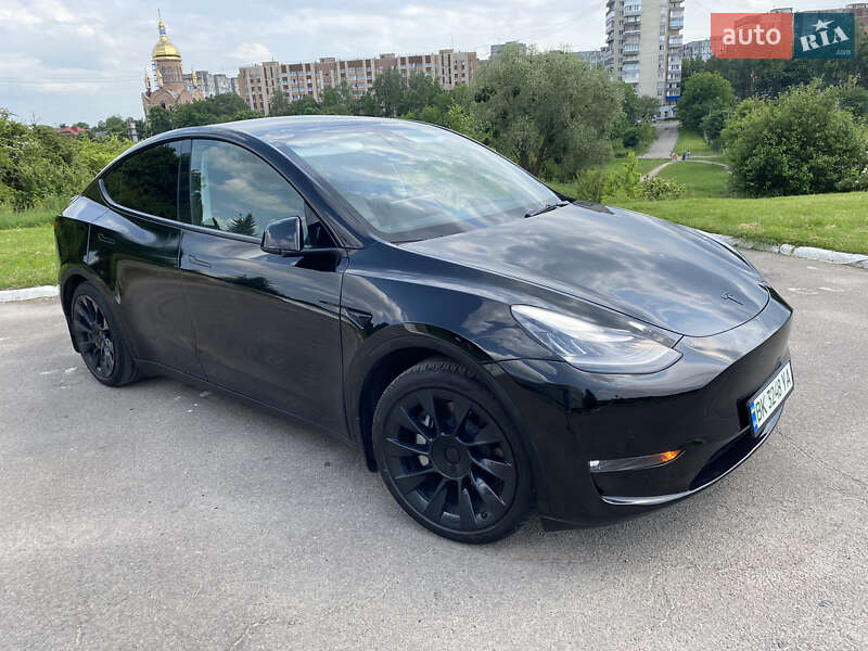 Внедорожник / Кроссовер Tesla Model Y 2022 в Ровно