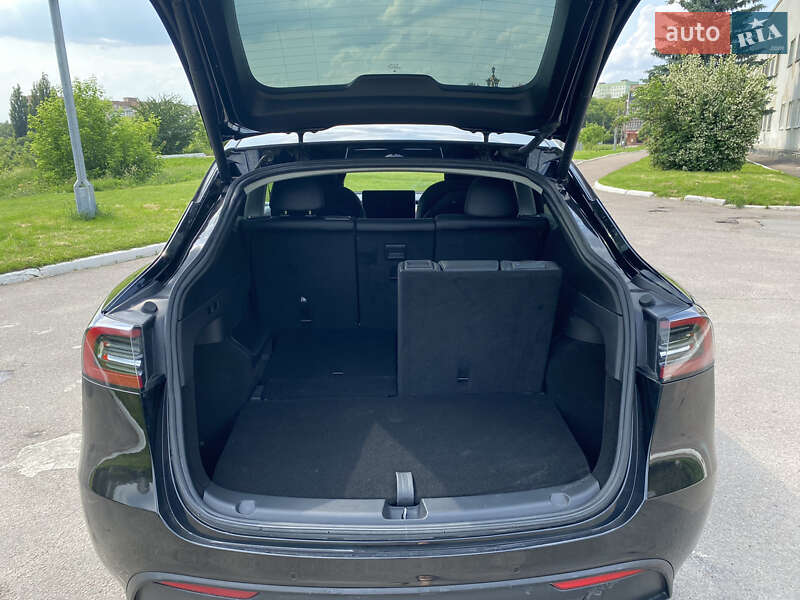 Внедорожник / Кроссовер Tesla Model Y 2022 в Ровно