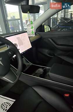 Внедорожник / Кроссовер Tesla Model Y 2021 в 
