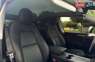 Позашляховик / Кросовер Tesla Model Y 2023 в 