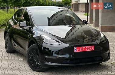 Позашляховик / Кросовер Tesla Model Y 2023 в 