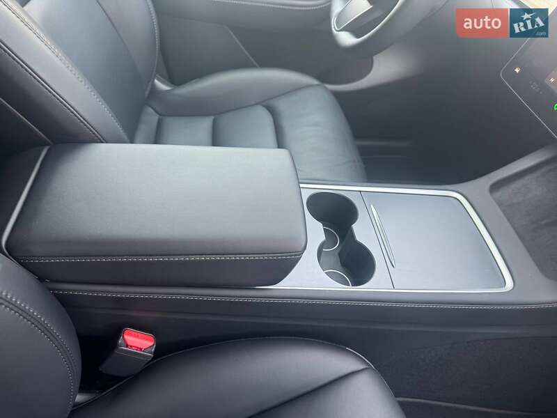 Внедорожник / Кроссовер Tesla Model Y 2022 в Киеве фото 15 Внедорожник / Кроссовер Tesla Model Y 2022 в Киеве