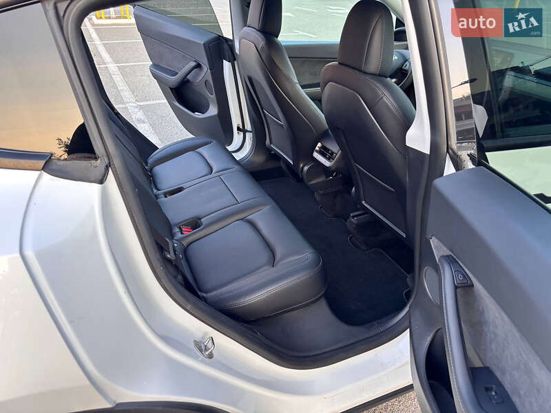 Внедорожник / Кроссовер Tesla Model Y 2021 в Киеве фото 5 Внедорожник / Кроссовер Tesla Model Y 2021 в Киеве