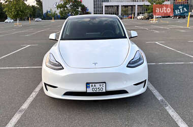 Внедорожник / Кроссовер Tesla Model Y 2021 в 