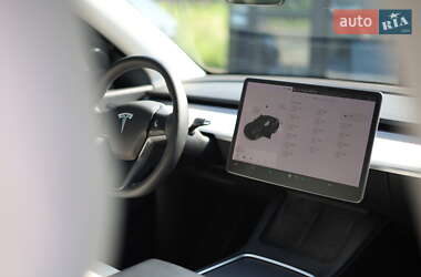 Внедорожник / Кроссовер Tesla Model Y 2021 в 