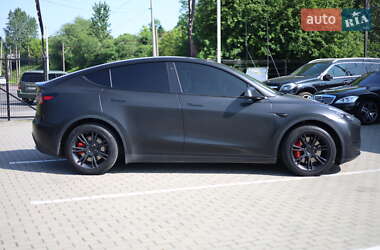 Внедорожник / Кроссовер Tesla Model Y 2021 в 