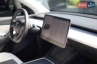 Внедорожник / Кроссовер Tesla Model Y 2021 в 
