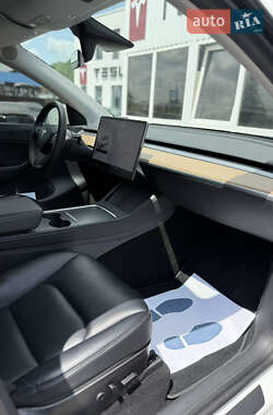 Внедорожник / Кроссовер Tesla Model Y 2021 в 