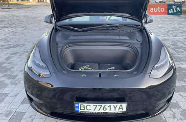 Внедорожник / Кроссовер Tesla Model Y 2021 в 