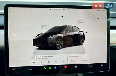 Внедорожник / Кроссовер Tesla Model Y 2024 в 
