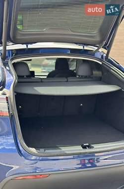Позашляховик / Кросовер Tesla Model Y 2023 в 
