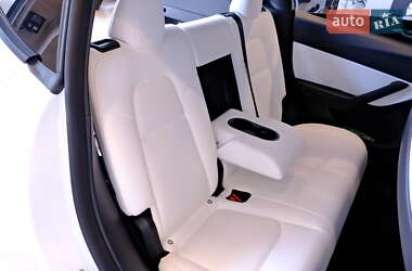 Внедорожник / Кроссовер Tesla Model Y 2022 в 