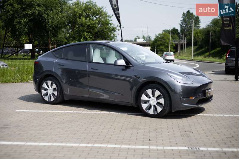 Внедорожник / Кроссовер Tesla Model Y 2024 в Львове