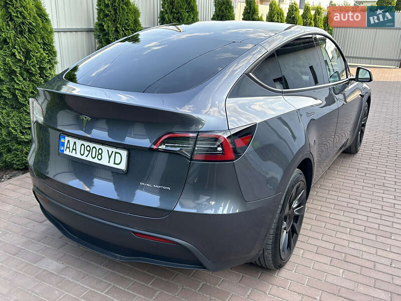 Внедорожник / Кроссовер Tesla Model Y 2023 в Киеве