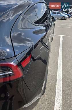 Позашляховик / Кросовер Tesla Model Y 2024 в Києві