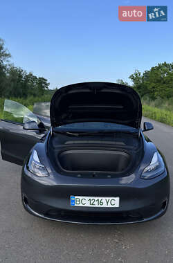 Внедорожник / Кроссовер Tesla Model Y 2023 в 