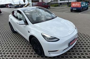 Внедорожник / Кроссовер Tesla Model Y 2021 в 