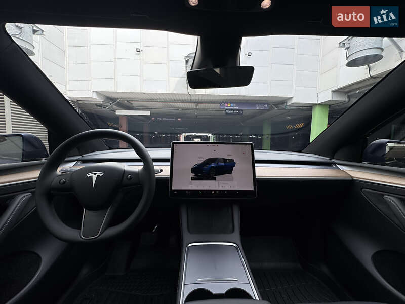 Позашляховик / Кросовер Tesla Model Y 2024 в Києві