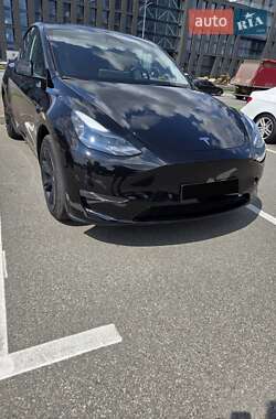 Позашляховик / Кросовер Tesla Model Y 2024 в Києві