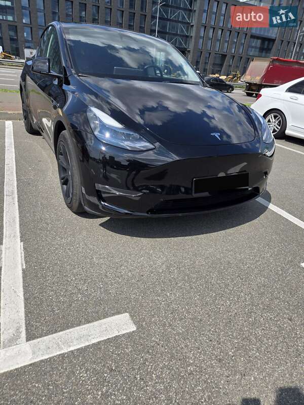Позашляховик / Кросовер Tesla Model Y 2024 в Києві
