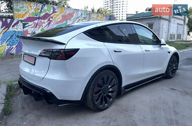 Позашляховик / Кросовер Tesla Model Y 2021 в 