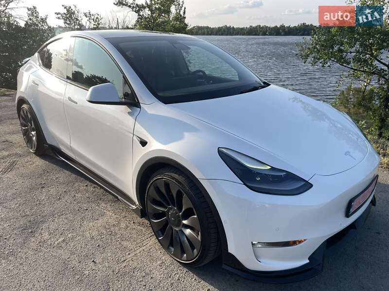 Внедорожник / Кроссовер Tesla Model Y 2021 в Днепре фото 10 Внедорожник / Кроссовер Tesla Model Y 2021 в Днепре