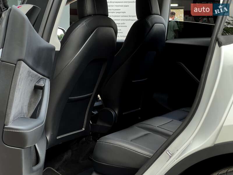Позашляховик / Кросовер Tesla Model Y 2022 в Києві