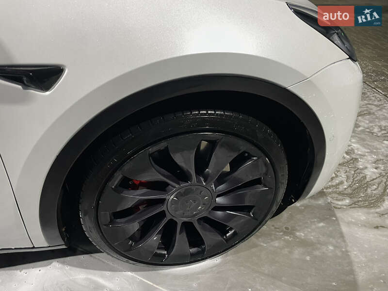 Внедорожник / Кроссовер Tesla Model Y 2021 в Днепре фото 16 Внедорожник / Кроссовер Tesla Model Y 2021 в Днепре