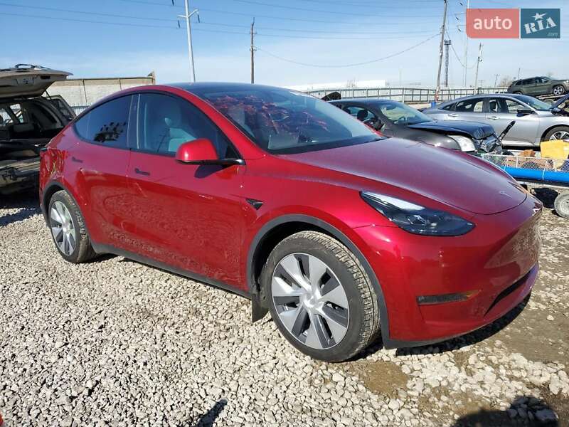 Внедорожник / Кроссовер Tesla Model Y 2024 в 