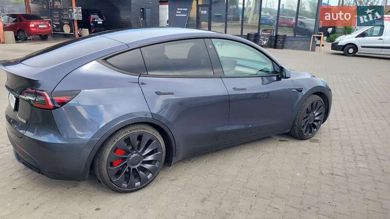 Внедорожник / Кроссовер Tesla Model Y 2023 в 