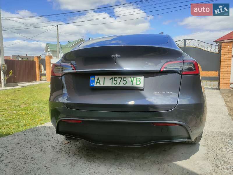 Внедорожник / Кроссовер Tesla Model Y 2023 в Киеве