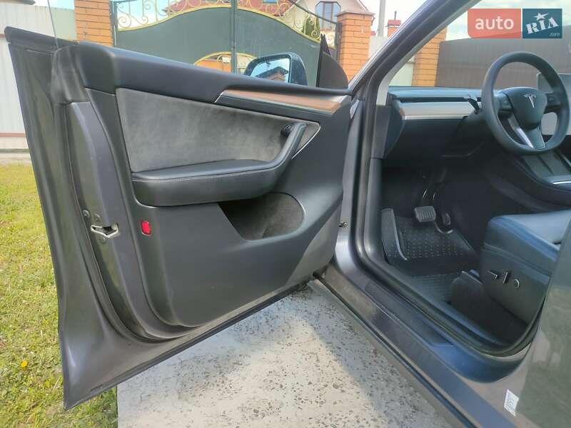 Внедорожник / Кроссовер Tesla Model Y 2023 в Киеве фото 38 Внедорожник / Кроссовер Tesla Model Y 2023 в Киеве