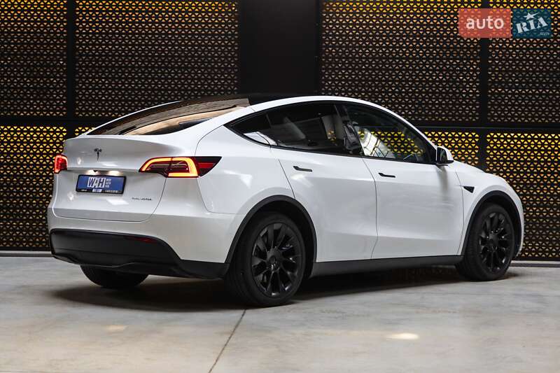 Позашляховик / Кросовер Tesla Model Y 2021 в Луцьку