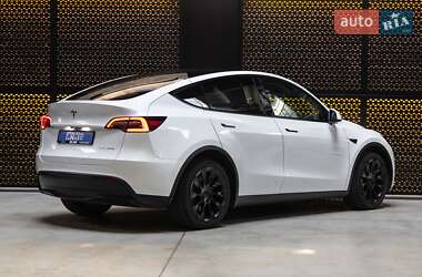 Внедорожник / Кроссовер Tesla Model Y 2021 в 