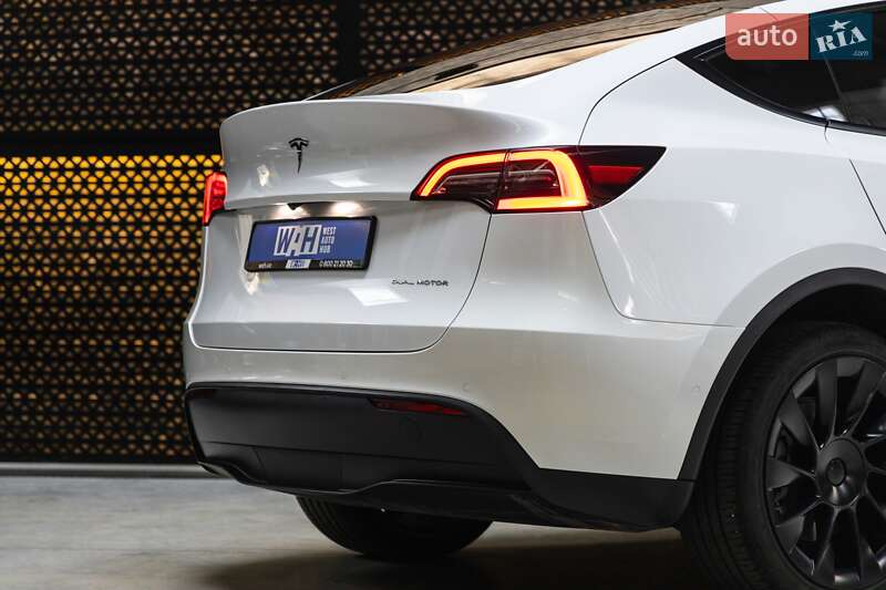 Позашляховик / Кросовер Tesla Model Y 2021 в Луцьку