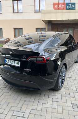 Внедорожник / Кроссовер Tesla Model Y 2021 в 