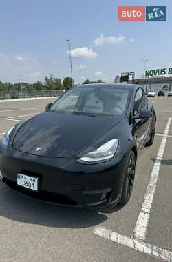 Внедорожник / Кроссовер Tesla Model Y 2021 в 