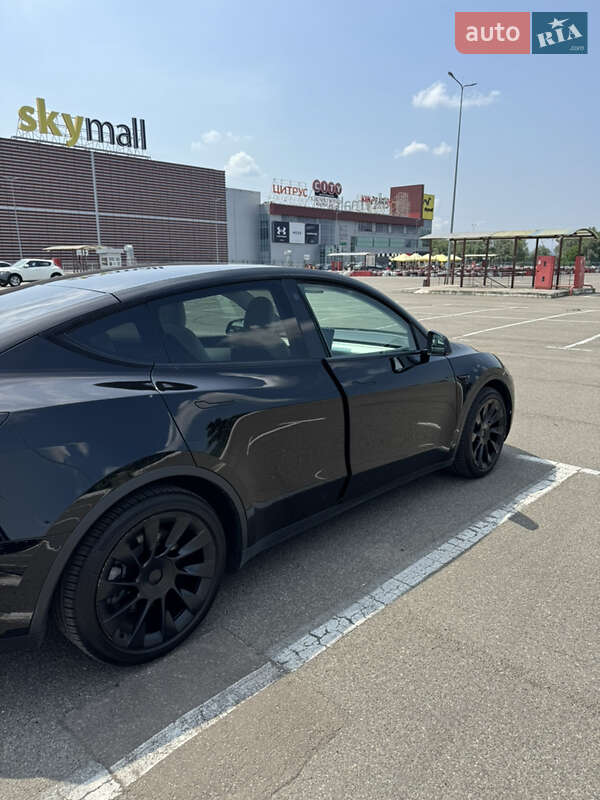 Внедорожник / Кроссовер Tesla Model Y 2021 в Киеве