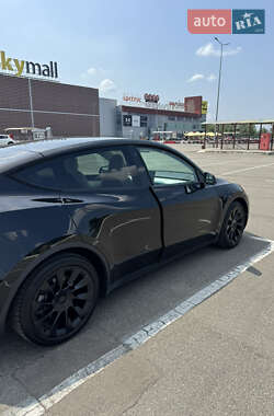Внедорожник / Кроссовер Tesla Model Y 2021 в 