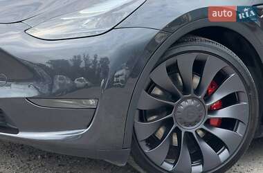 Внедорожник / Кроссовер Tesla Model Y 2024 в 