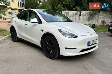 Внедорожник / Кроссовер Tesla Model Y 2024 в 