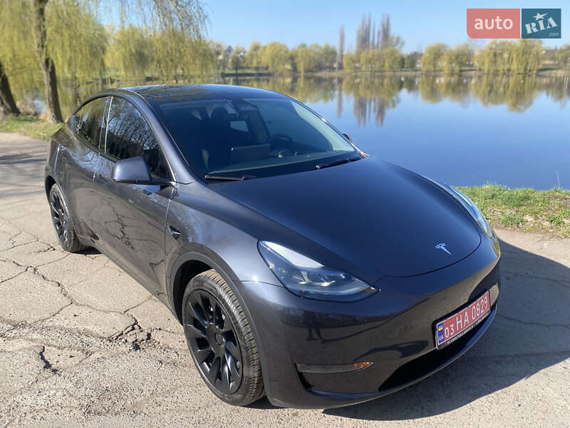 Внедорожник / Кроссовер Tesla Model Y 2024 в Ровно