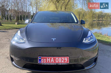 Внедорожник / Кроссовер Tesla Model Y 2024 в 