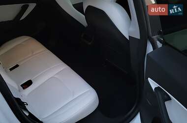 Внедорожник / Кроссовер Tesla Model Y 2021 в 