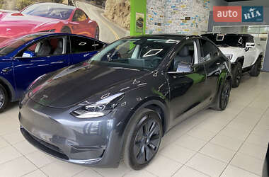 Внедорожник / Кроссовер Tesla Model Y 2024 в Киеве