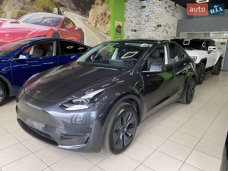 Внедорожник / Кроссовер Tesla Model Y 2024 в 